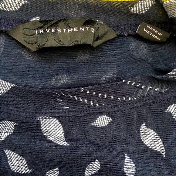 INVESTMENTS Navy color with yellow flowers front side top size L - Picture 5 of 6